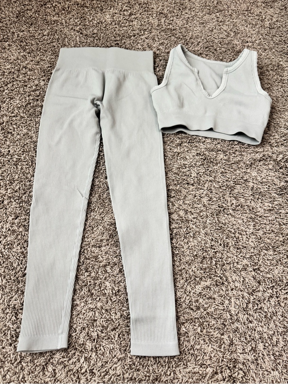 Ribbed Seamless Active Leggings & V-Neck Crop Top Set - Light gray